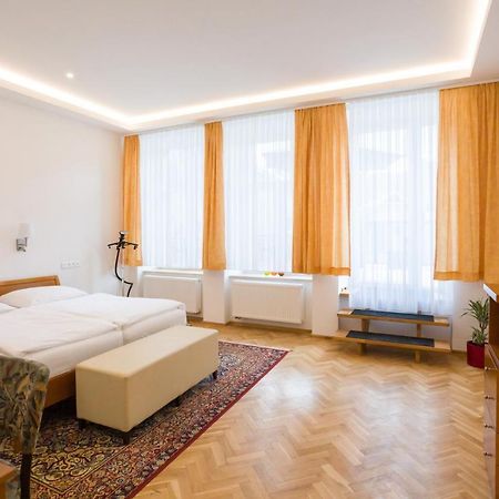 Luxusní velký apartmán s terasou v centru Litomyšle Exterior foto